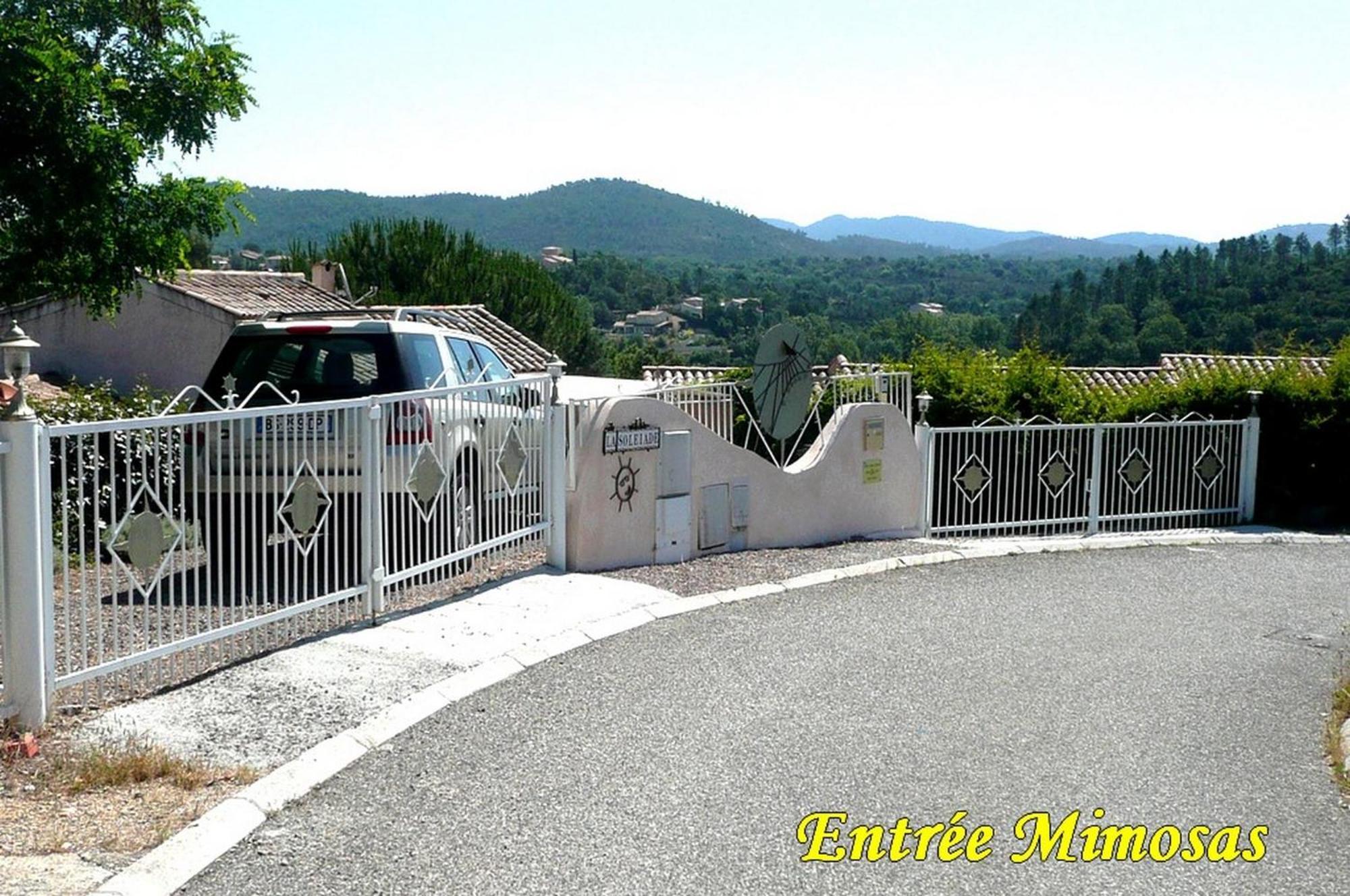 15Mn De Cannes, Villa La Soleiade , 3Gites 2-4 Pers Type T2, Climatises, Piscine, Au Lac De Saint-Cassien Var Montauroux Luaran gambar