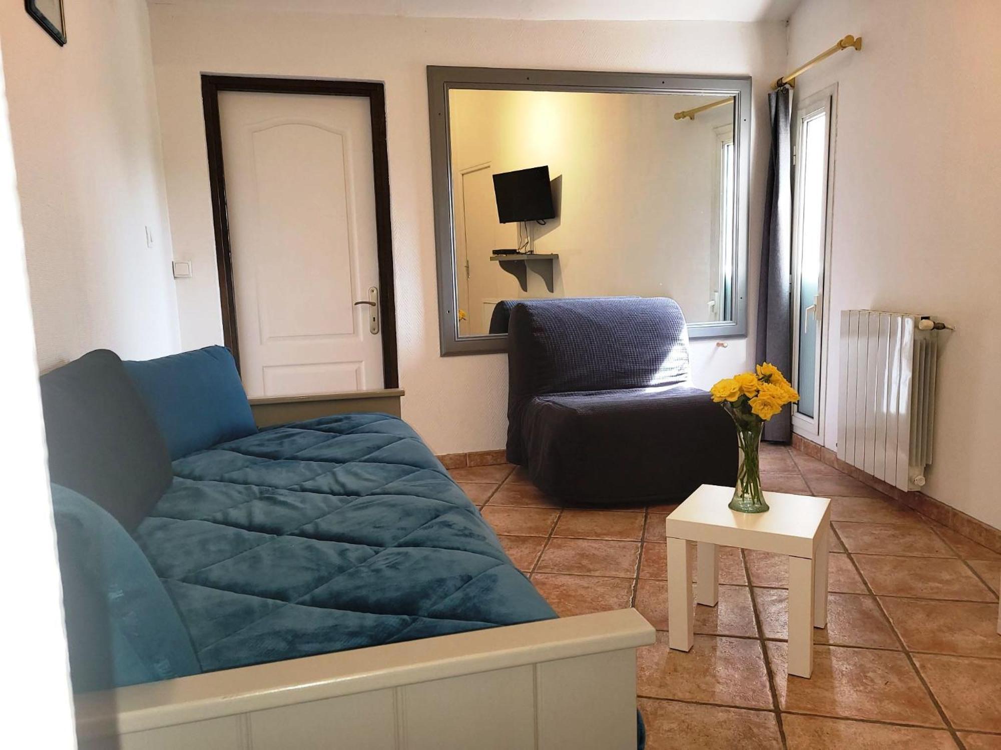 15Mn De Cannes, Villa La Soleiade , 3Gites 2-4 Pers Type T2, Climatises, Piscine, Au Lac De Saint-Cassien Var Montauroux Luaran gambar