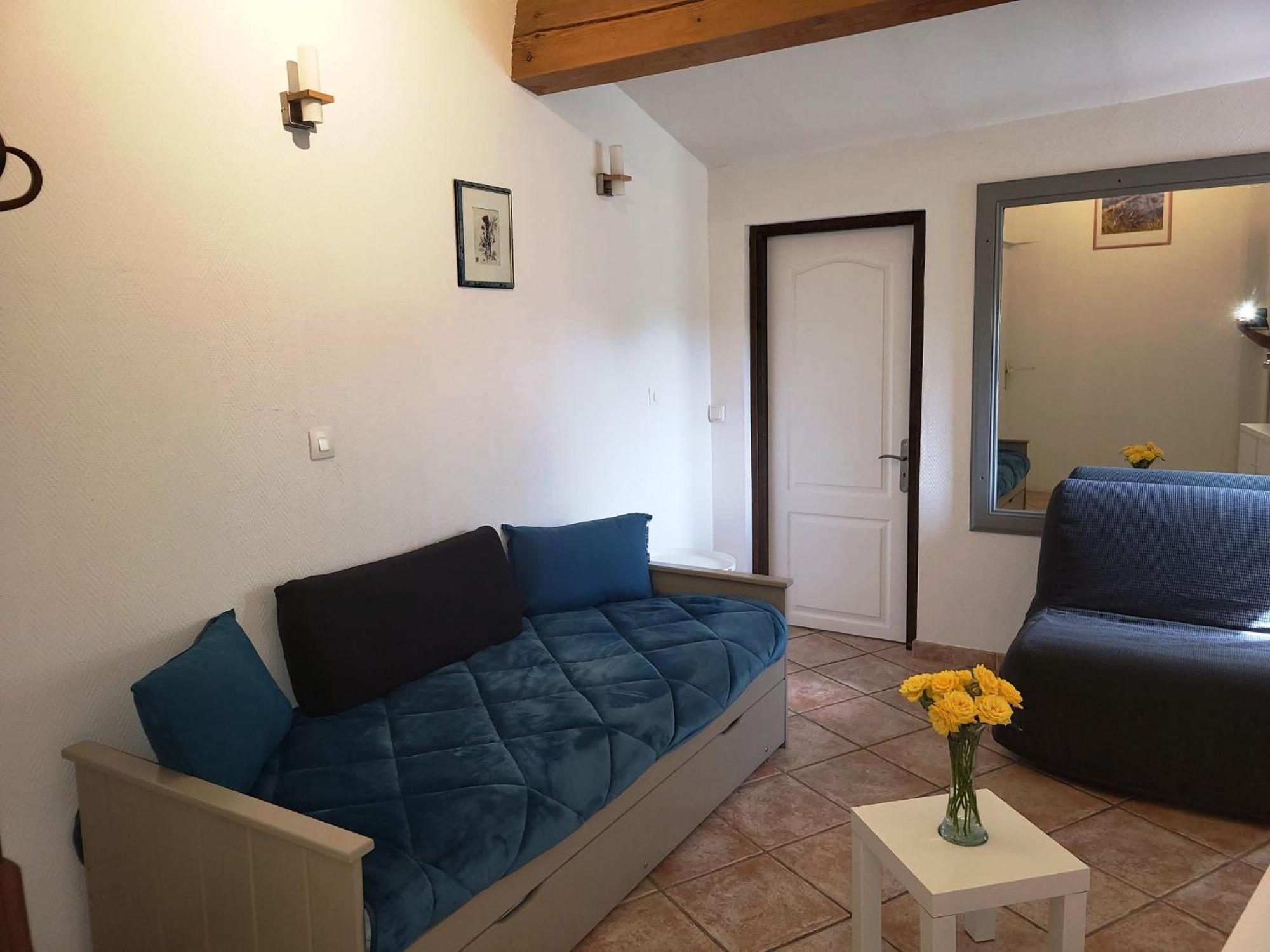15Mn De Cannes, Villa La Soleiade , 3Gites 2-4 Pers Type T2, Climatises, Piscine, Au Lac De Saint-Cassien Var Montauroux Luaran gambar