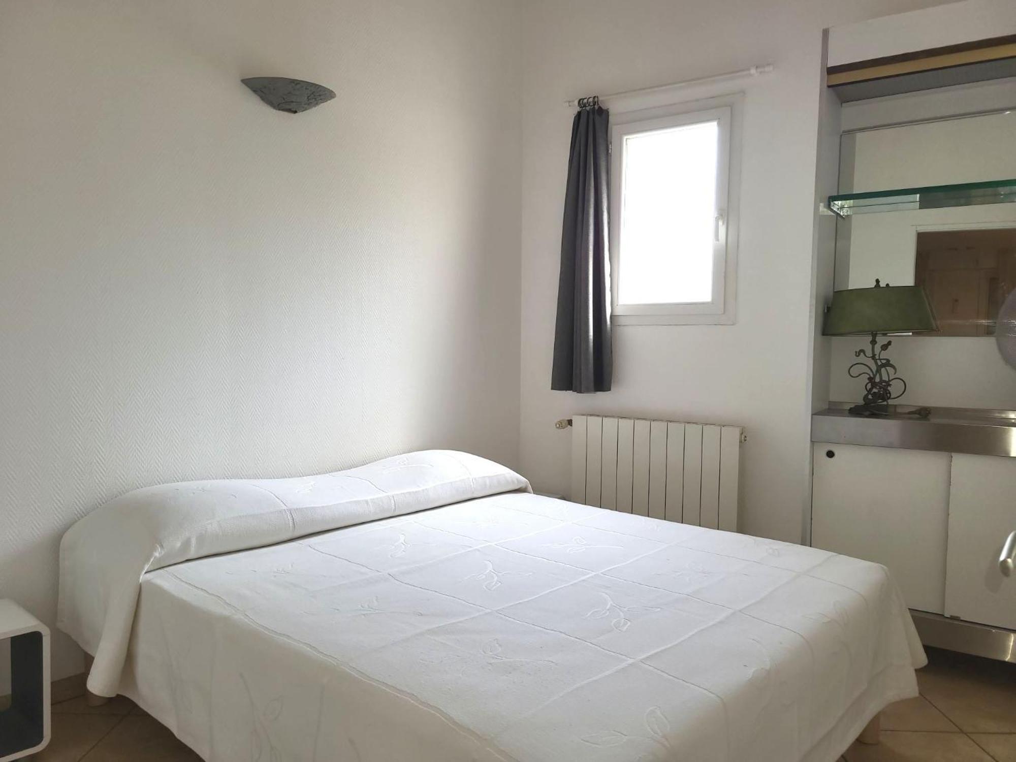 15Mn De Cannes, Villa La Soleiade , 3Gites 2-4 Pers Type T2, Climatises, Piscine, Au Lac De Saint-Cassien Var Montauroux Luaran gambar