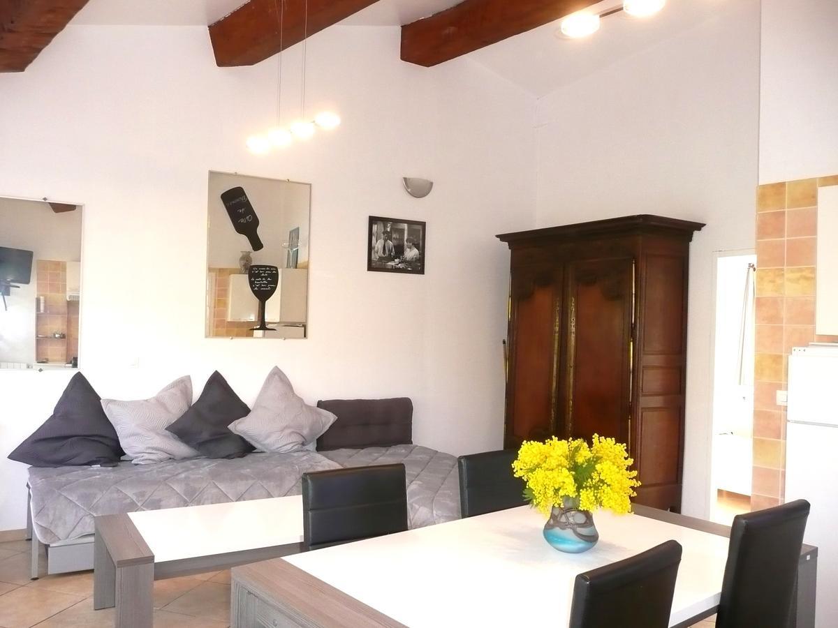 15Mn De Cannes, Villa La Soleiade , 3Gites 2-4 Pers Type T2, Climatises, Piscine, Au Lac De Saint-Cassien Var Montauroux Luaran gambar